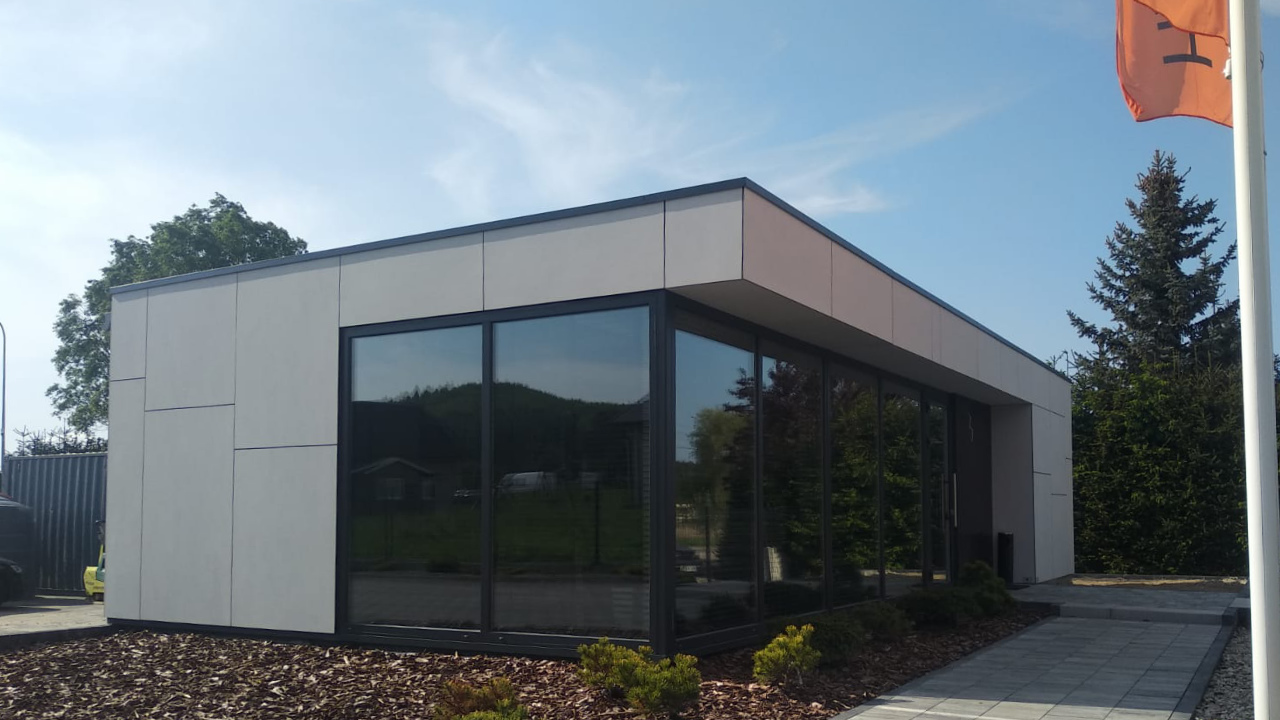 Salon firmowy Hard Bruk 72m2