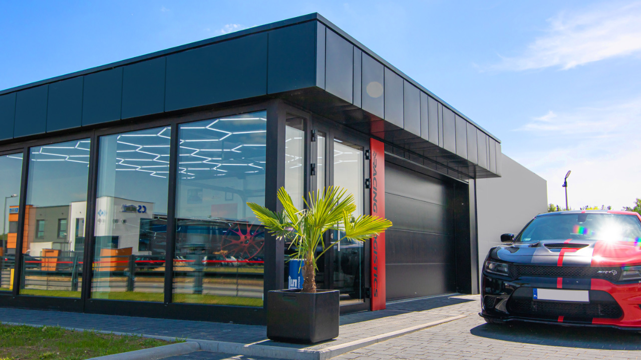 Racing Logistic 108m2