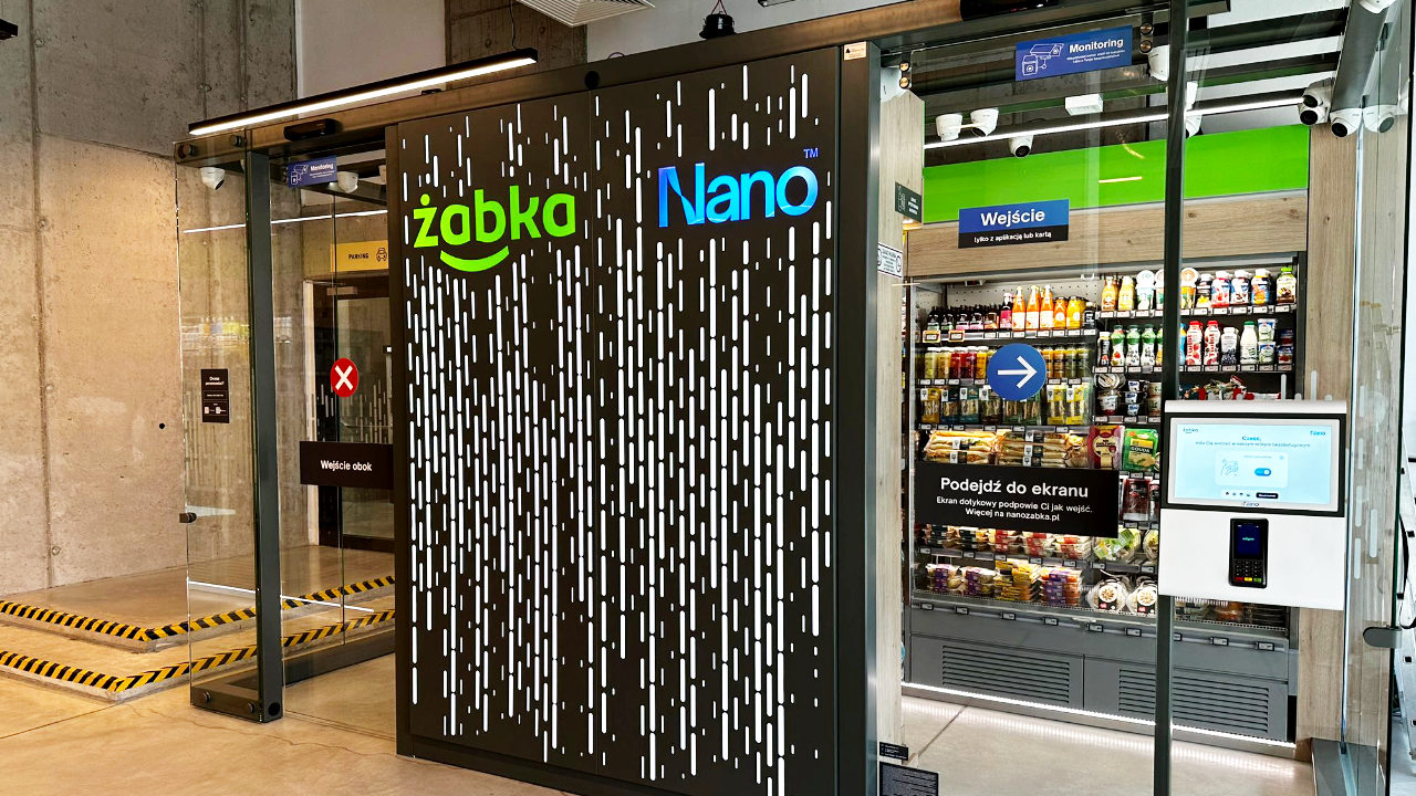 Żabka Nano, BASSE CAMP bezobsługowa