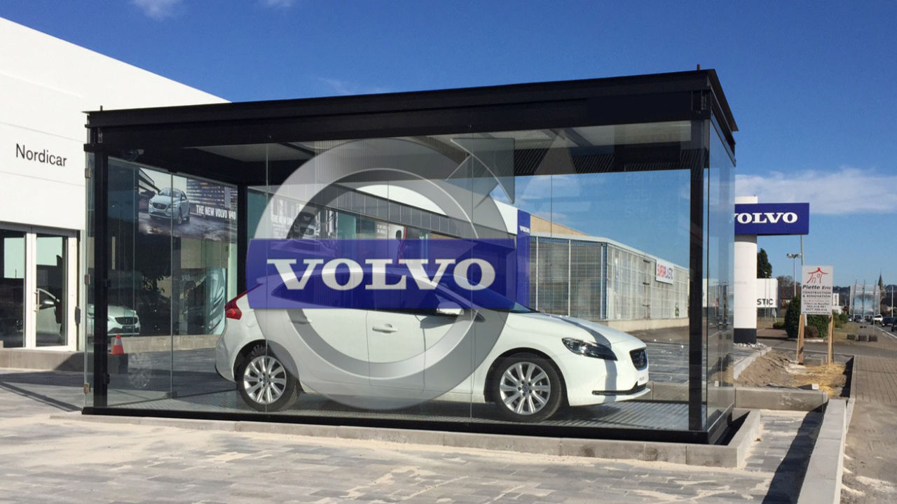 Szklana klatka Volvo 18m2