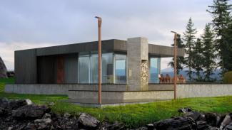 Shou Sugoi Ban 70m2, widok na taras oraz elewacje Corten